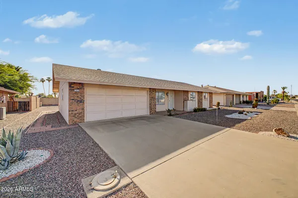 Property Slideshow image 2 of 35 | 14432 n lakeforest dr, Sun City, AZ, 85351