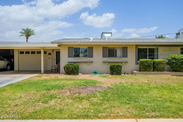 Property Slideshow image 2 of 35 | 10262 w snead cir, Sun City, AZ, 85351