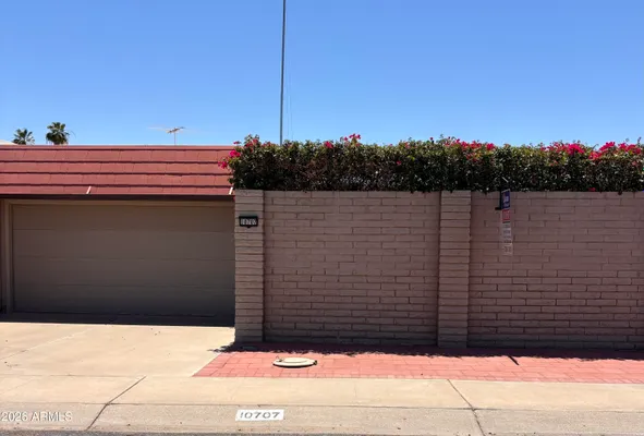 Property Slideshow image 2 of 2 | 10707 w cameo dr, Sun City, AZ, 85351