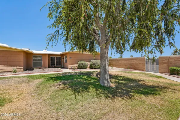 Property Slideshow image 2 of 47 | 17435 n 99th dr, Sun City, AZ, 85373