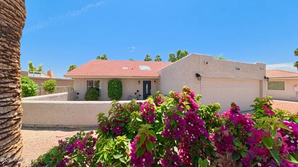 Property Slideshow image 2 of 48 | 10117 e chestnut dr, Sun Lakes, AZ, 85248