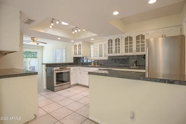 Property Slideshow image 3 of 42 | 6330 e catalina dr, Scottsdale, AZ, 85251