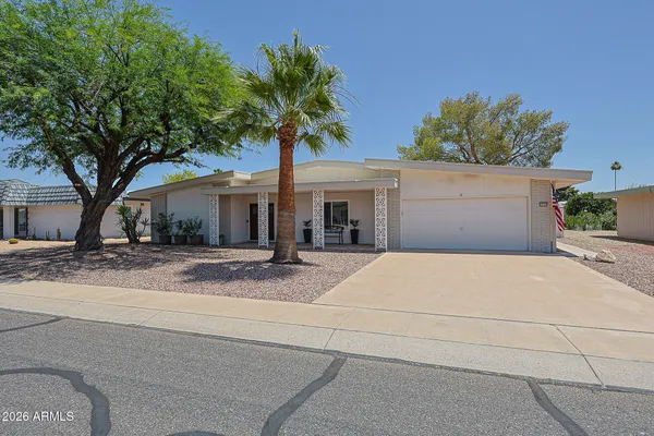 Property Slideshow image 3 of 46 | 10709 w sequoia dr, Sun City, AZ, 85373