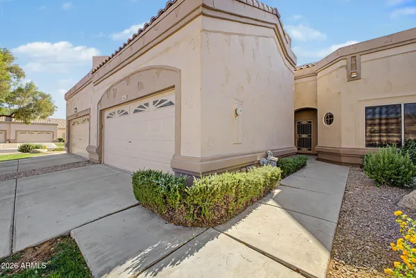 Property Slideshow image 3 of 20 | 19420 n 83rd dr, Peoria, AZ, 85382