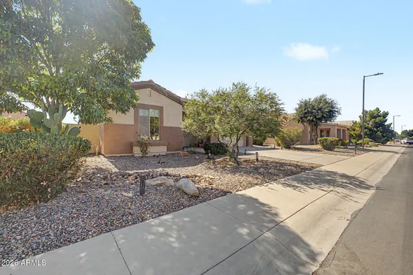 Property Slideshow image 3 of 50 | 5090 s ranger trl, Gilbert, AZ, 85298