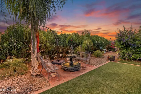 Property Slideshow image 2 of 49 | 9319 w glen oaks cir, Sun City, AZ, 85351