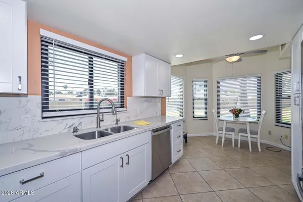 Property Slideshow image 3 of 34 | 9834 w kerry ln, Peoria, AZ, 85382