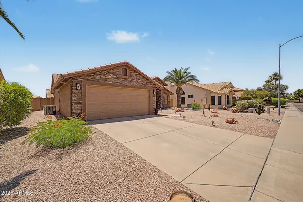 Property Slideshow image 2 of 63 | 9117 w tonto ln, Peoria, AZ, 85382