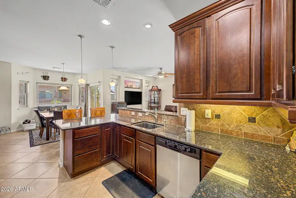Property Slideshow image 2 of 33 | 1569 e melrose dr, Casa Grande, AZ, 85122