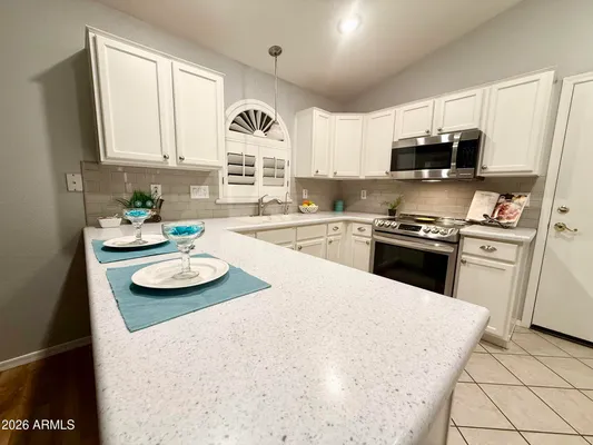 Property Slideshow image 3 of 14 | 17810 n phoenician dr, Surprise, AZ, 85374