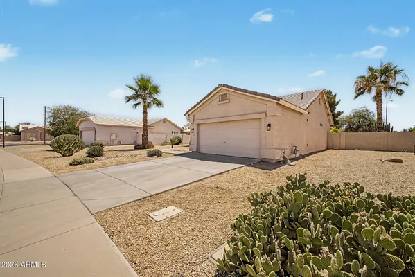 Property Slideshow image 3 of 33 | 6392 s callaway dr, Chandler, AZ, 85249