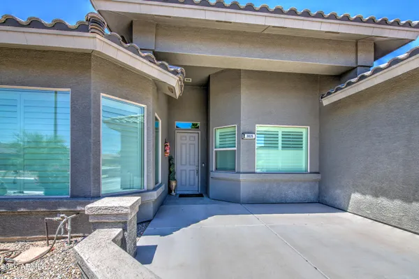 Property Slideshow image 3 of 42 | 3026 s willow wood -- --, Mesa, AZ, 85212