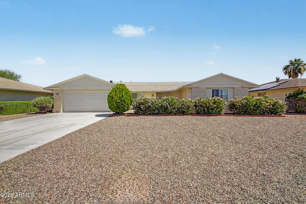 Property Slideshow image 2 of 40 | 9726 w hutton dr, Sun City, AZ, 85351