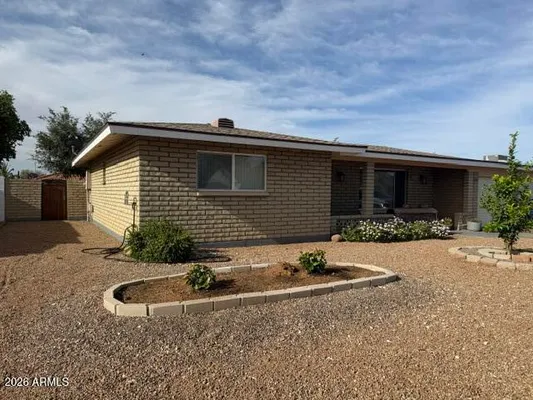 Property Slideshow image 2 of 6 | 6249 e evergreen st, Mesa, AZ, 85205