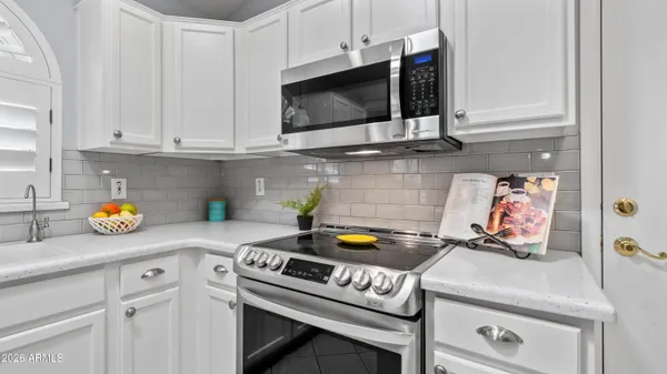 Property Slideshow image 3 of 31 | 17810 n phoenician dr, Surprise, AZ, 85374