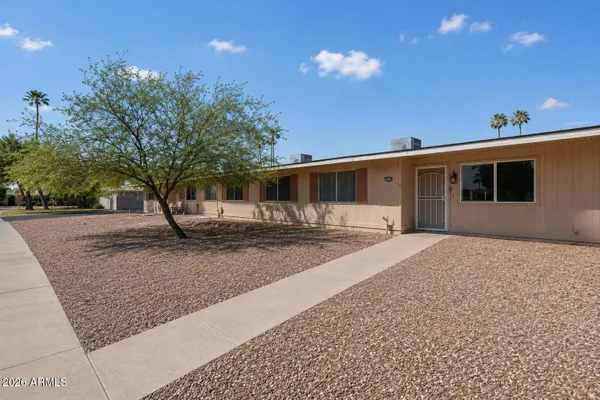 Property Slideshow image 2 of 24 | 13606 n 110th ave 15b, Sun City, AZ, 85351