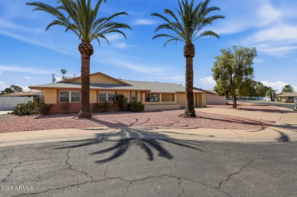 Property Slideshow image 3 of 41 | 10847 n 108th dr, Sun City, AZ, 85351