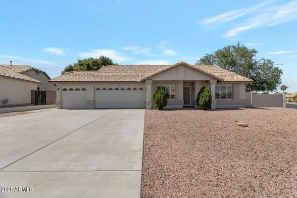 Property Slideshow image 2 of 26 | 10773 w tonopah dr, Peoria, AZ, 85373