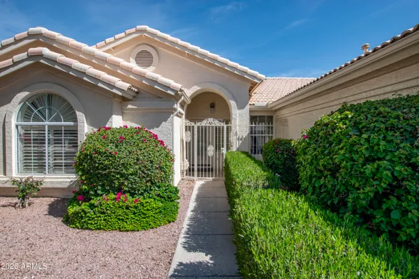 Property Slideshow image 3 of 61 | 15644 w piccadilly rd, Goodyear, AZ, 85395