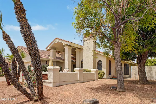 Property Slideshow image 2 of 26 | 10914 e chestnut dr, Sun Lakes, AZ, 85248