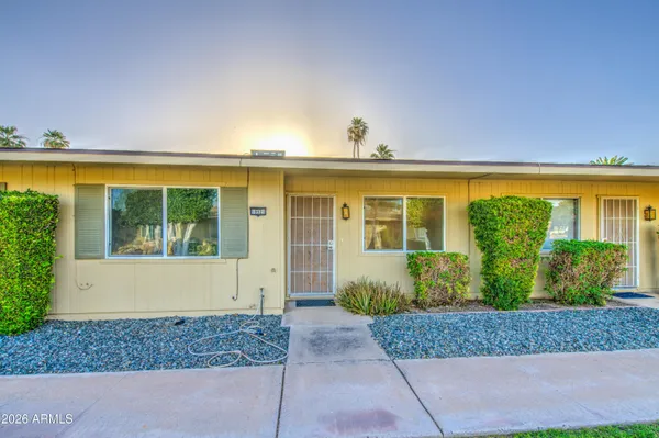 Property Slideshow image 2 of 38 | 10921 w santa fe dr, Sun City, AZ, 85351