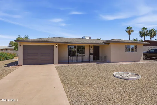 Property Slideshow image 2 of 37 | 5446 e dallas st, Mesa, AZ, 85205