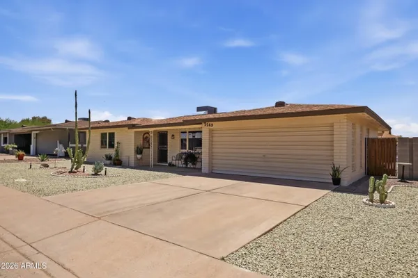 Property Slideshow image 3 of 32 | 5149 e farmdale ave, Mesa, AZ, 85206