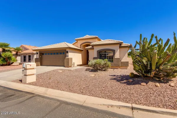 Property Slideshow image 2 of 35 | 14806 w verde ln, Goodyear, AZ, 85395