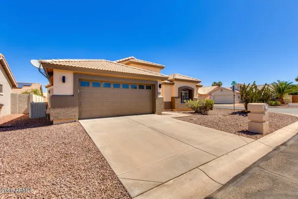Property Slideshow image 3 of 35 | 14806 w verde ln, Goodyear, AZ, 85395