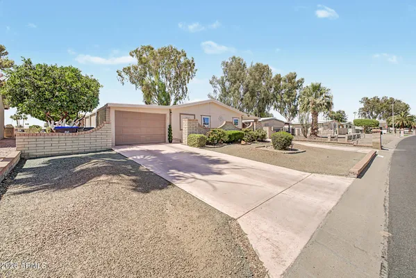 Property Slideshow image 3 of 65 | 9010 e sun lakes blvd, Sun Lakes, AZ, 85248