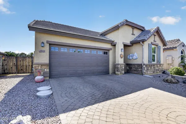 Property Slideshow image 2 of 42 | 15828 n 109th ln, Sun City, AZ, 85351