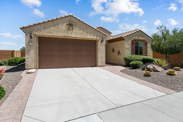 Property Slideshow image 2 of 49 | 26042 w kristal way, Buckeye, AZ, 85396