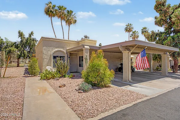 Property Slideshow image 2 of 47 | 605 s desert flower dr, Mesa, AZ, 85208