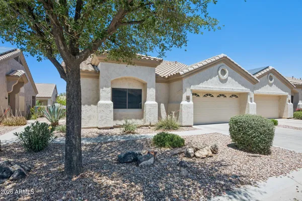 Property Slideshow image 3 of 62 | 1532 e manor dr, Casa Grande, AZ, 85122