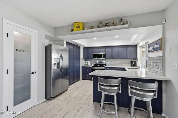 Property Slideshow image 3 of 57 | 10714 w saratoga cir, Sun City, AZ, 85351