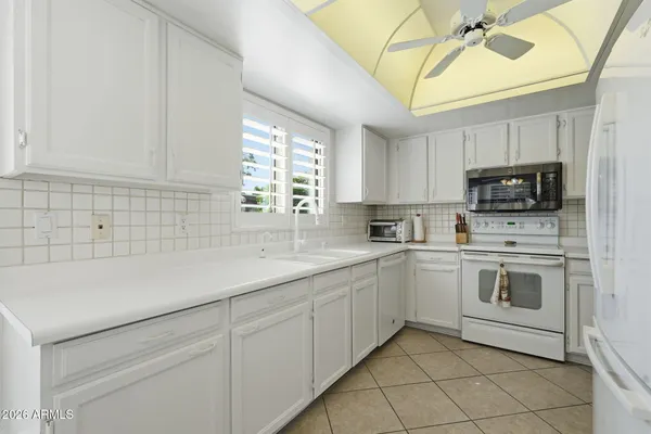 Property Slideshow image 3 of 29 | 663 s saguaro way, Mesa, AZ, 85208