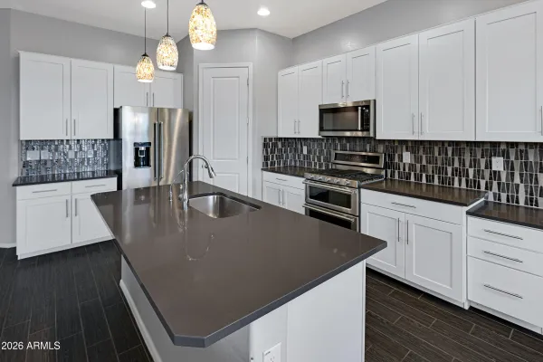 Property Slideshow image 2 of 51 | 41725 w harvest moon dr, Maricopa, AZ, 85138