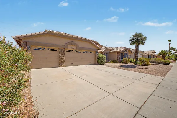 Property Slideshow image 3 of 34 | 8748 w sierra pinta dr, Peoria, AZ, 85382