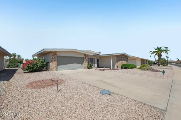 Property Slideshow image 3 of 30 | 16626 n orchard hills dr, Sun City, AZ, 85351