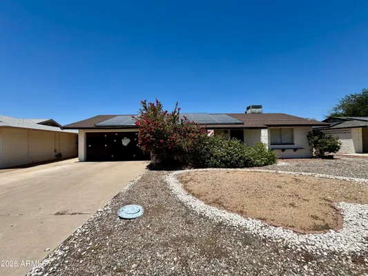 Property Slideshow image 2 of 21 | 11802 n hacienda dr, Sun City, AZ, 85351