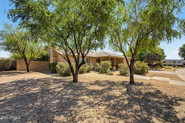 Property Slideshow image 3 of 26 | 11817 s coconino st, Phoenix, AZ, 85044