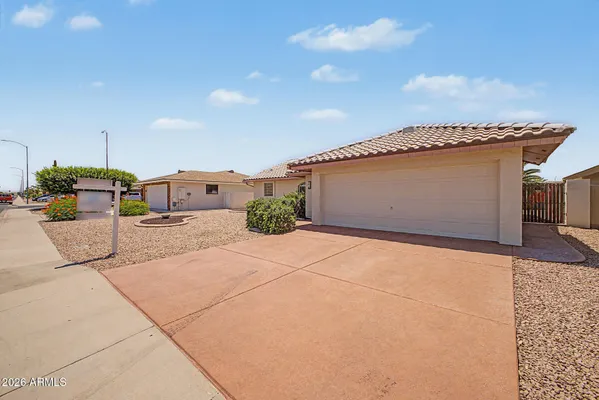 Property Slideshow image 3 of 85 | 7815 e navarro ave, Mesa, AZ, 85209