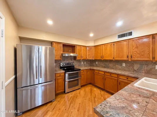 Property Slideshow image 2 of 27 | 12346 s shoshoni dr, Phoenix, AZ, 85044