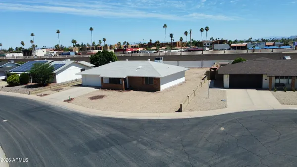 Property Slideshow image 3 of 21 | 12225 n mission dr, Sun City, AZ, 85351