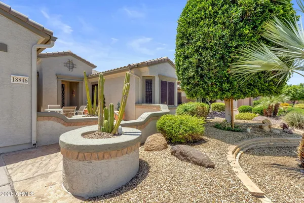 Property Slideshow image 2 of 43 | 18846 n palacio ln, Surprise, AZ, 85387