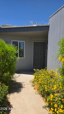 Property Slideshow image 3 of 27 | 10546 w palmeras dr, Sun City, AZ, 85373