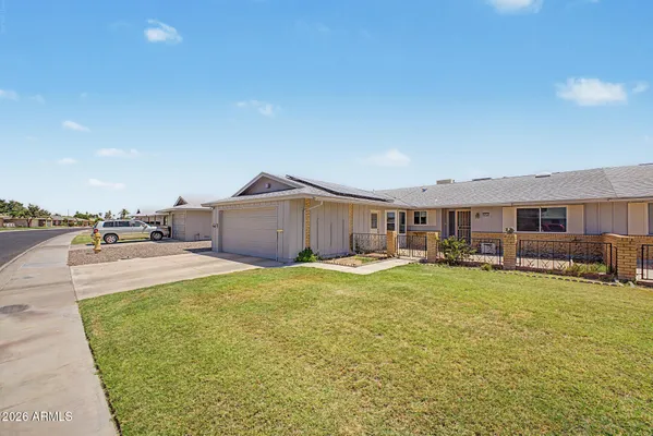 Property Slideshow image 3 of 31 | 10651 w saratoga cir, Sun City, AZ, 85351