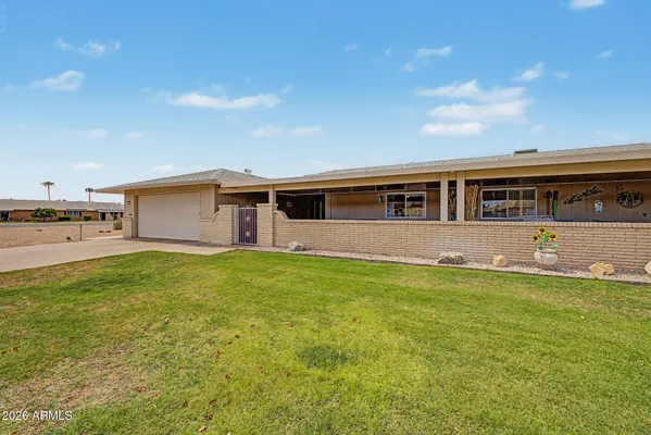 Property Slideshow image 3 of 71 | 10606 w campana dr, Sun City, AZ, 85351
