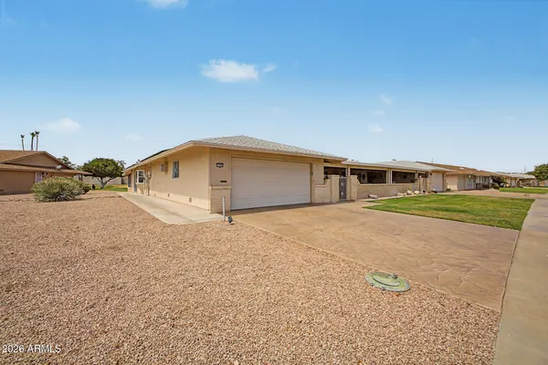 Property Slideshow image 3 of 45 | 10606 w campana dr, Sun City, AZ, 85351