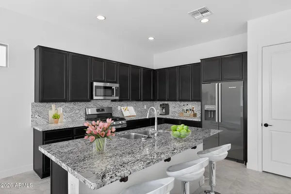 Property Slideshow image 2 of 29 | 17895 w windmere dr, Goodyear, AZ, 85338